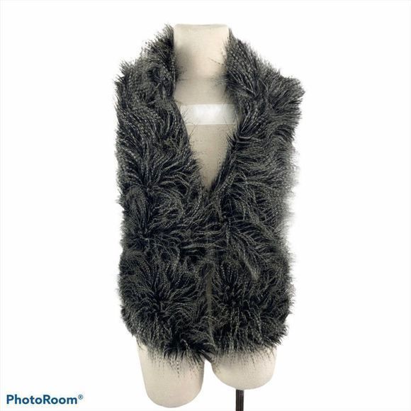 MICHAEL KORS Faux Raccoon Hair Vest - Picture 8 of 8
